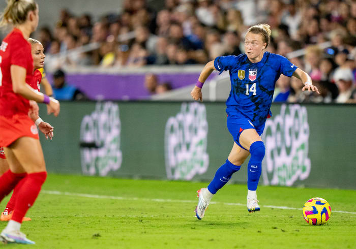 U.S. women's national team defender Emily Sonnett in action, dribbles the ball vs Canada during the SheBelieves Cup.